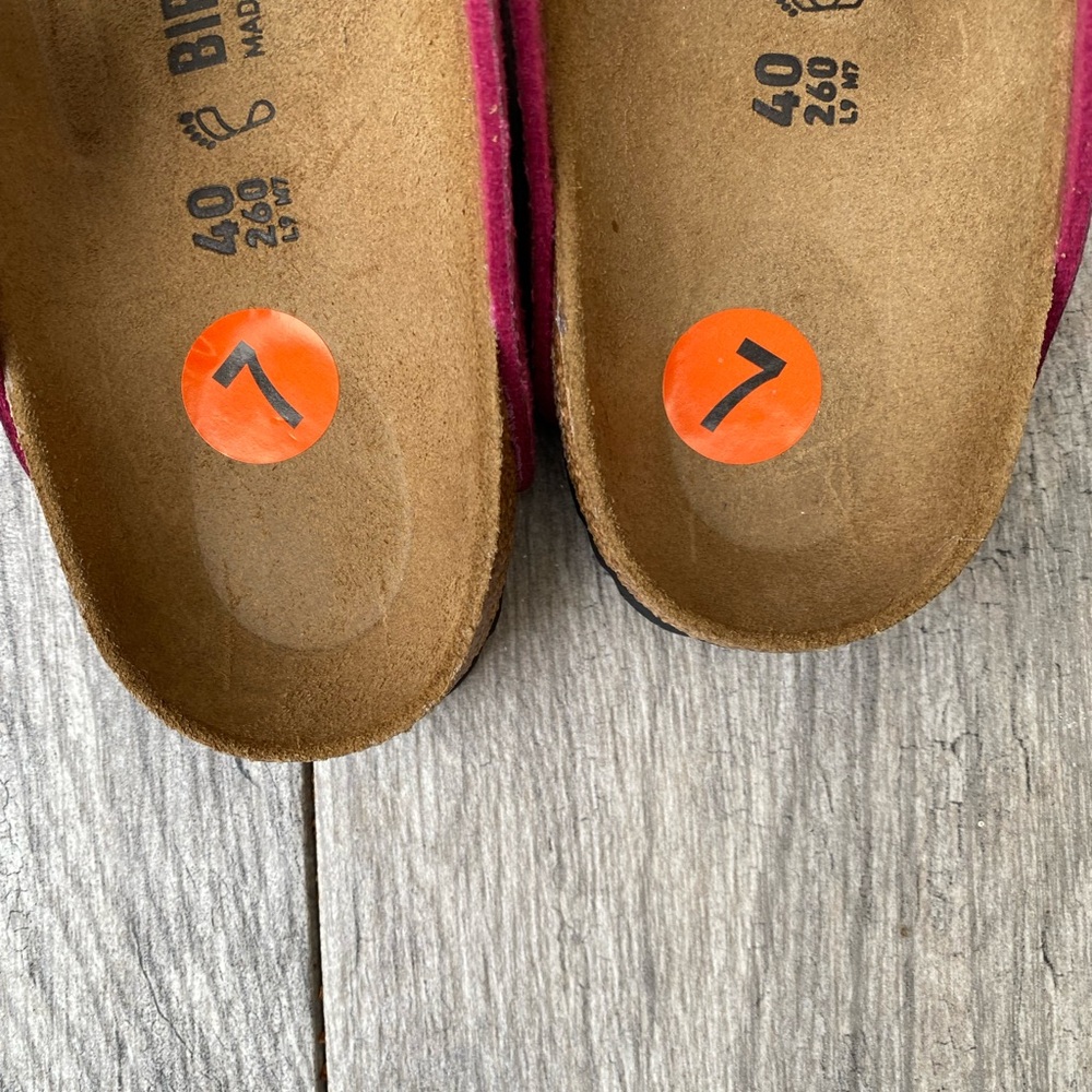 Birkenstock women’s sandals size 11 available dark fuchsia - Picture 5 of 12